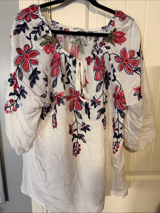 Kindred Tops - Kensie White Embroidered Floral Peasant Tunic - White with Red & Navy
